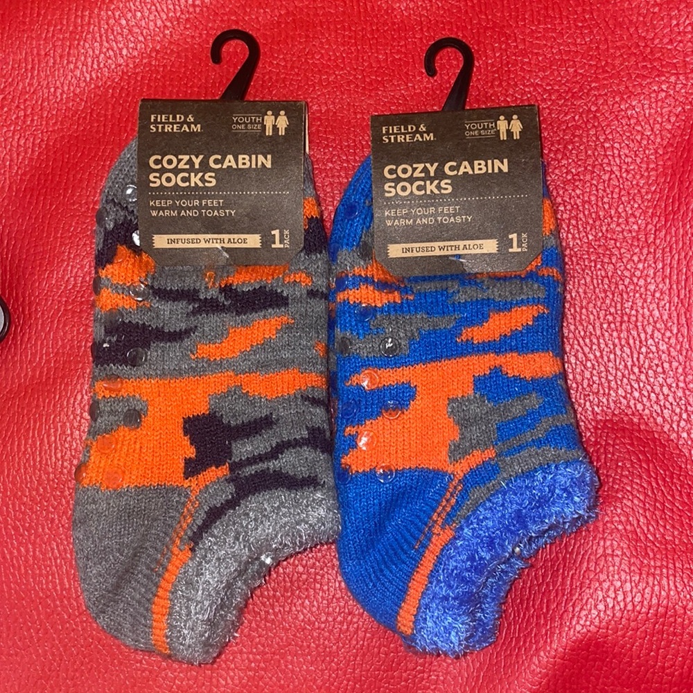 2 PAIRS! Field and Stream, Cozy Cabin Socks